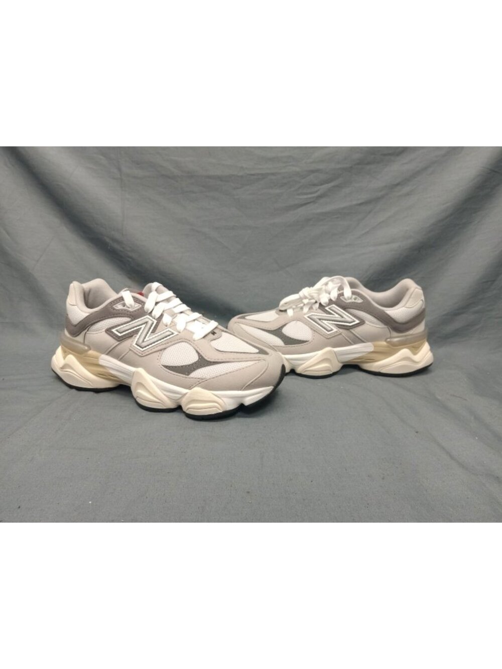 New Balance 9060 (GS) Sneakers GC9060GY Grey Grey Boys Size 4.5 NEW NO BOX!